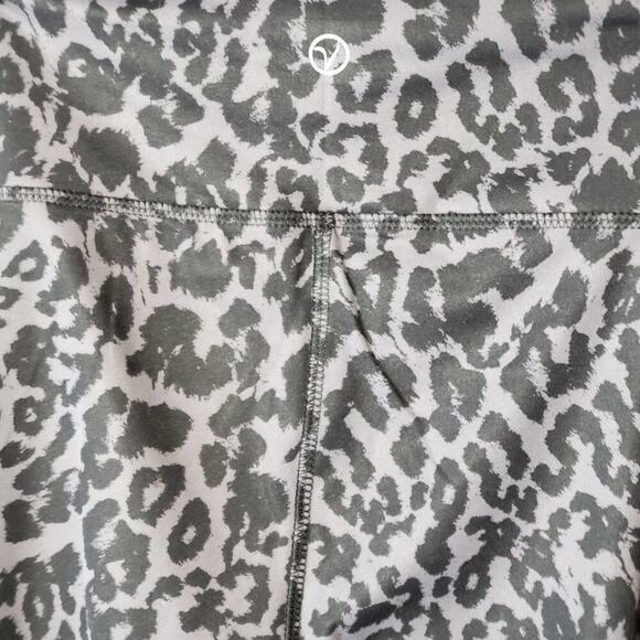 Vogo Athletica leopard athletic active exercise capri leggings plus size 3X - Picture 5 of 6